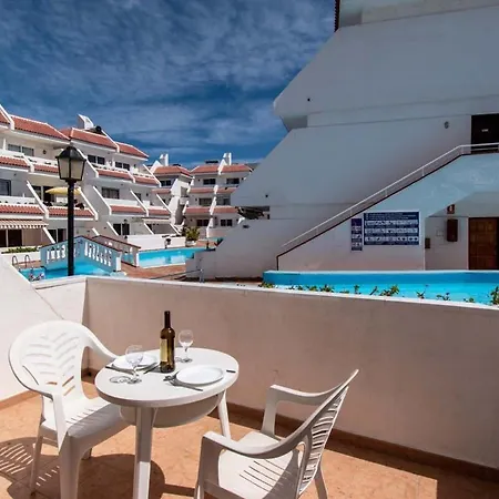 Floritas 22 - One Bed Ground Floor With Pool View * Playa de las Americas (Tenerife)