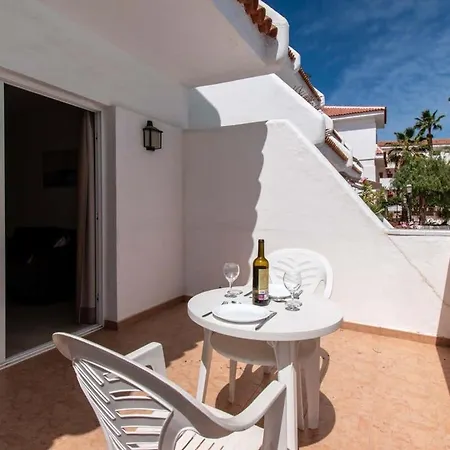 Floritas 22 - One Bed Ground Floor With Pool View Apartment Playa de las Americas (Tenerife)