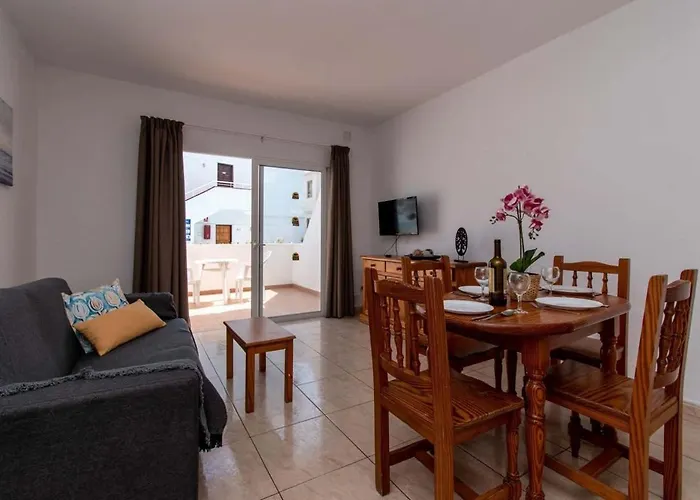 Floritas 22 - One Bed Ground Floor With Pool View * Playa de las Americas (Tenerife)