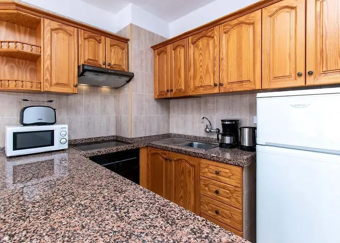 Floritas 22 - One Bed Ground Floor With Pool View Apartment *